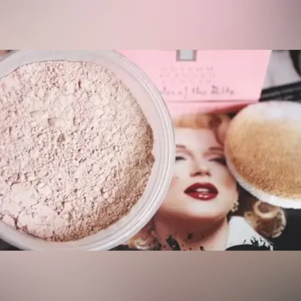 5/$25 Charles of the Ritz Loose Powder with Brush - Pink for a light brightner